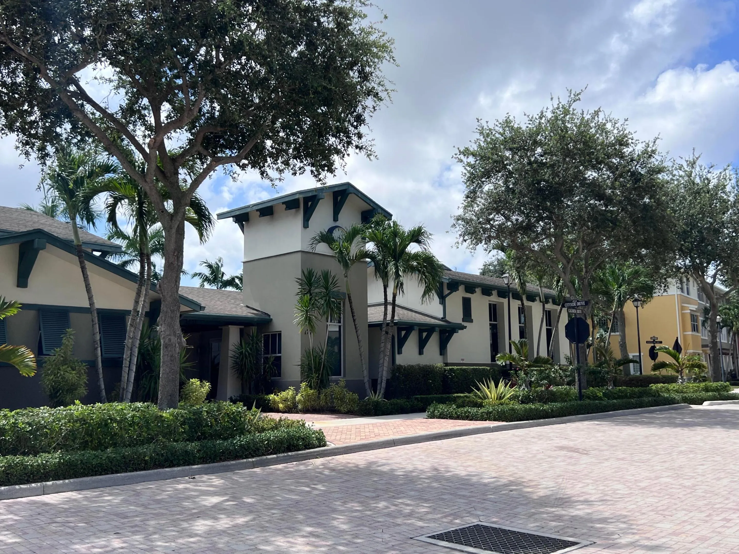 960 MILLBRAE Court #6