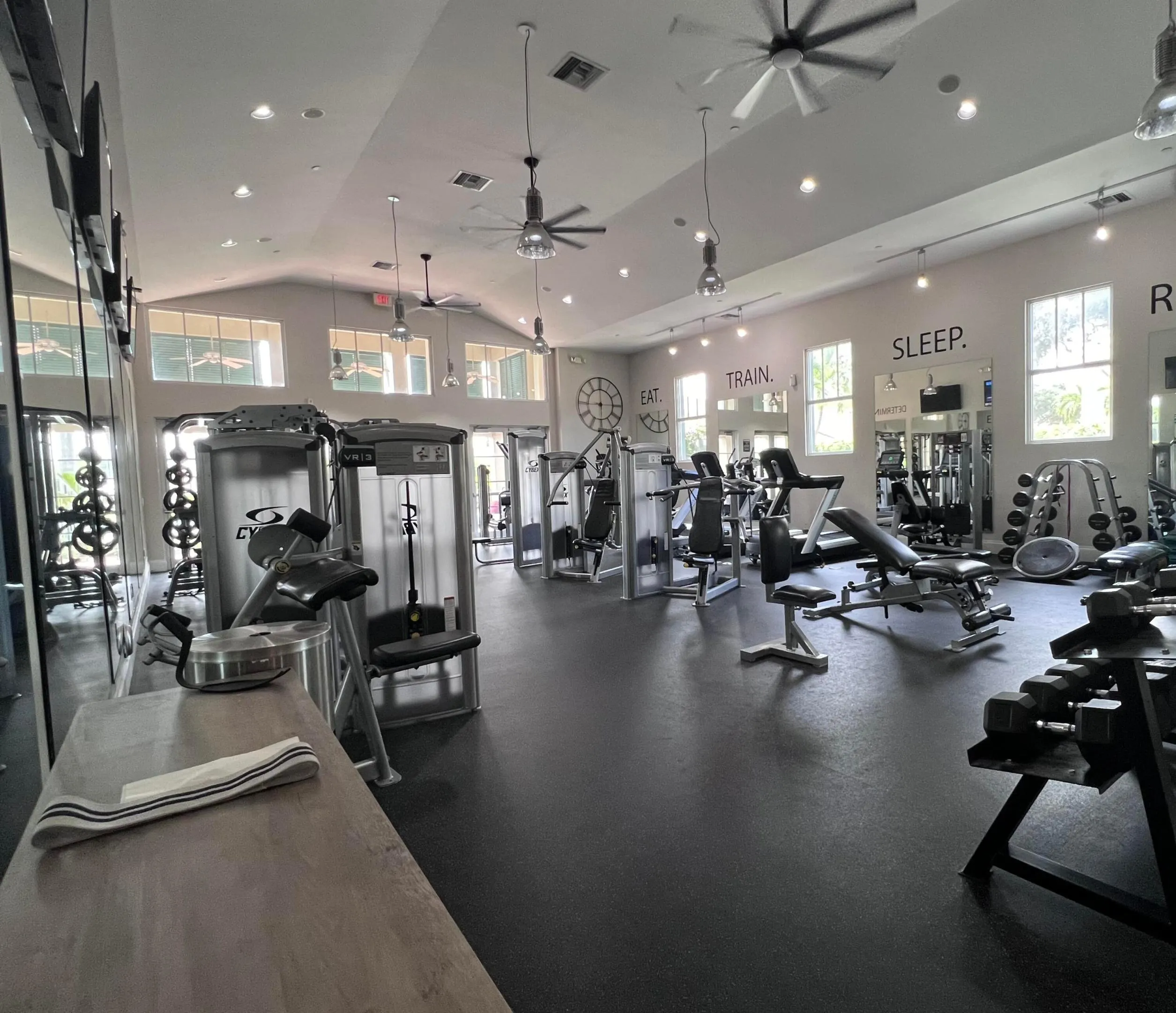 960 MILLBRAE Court #6