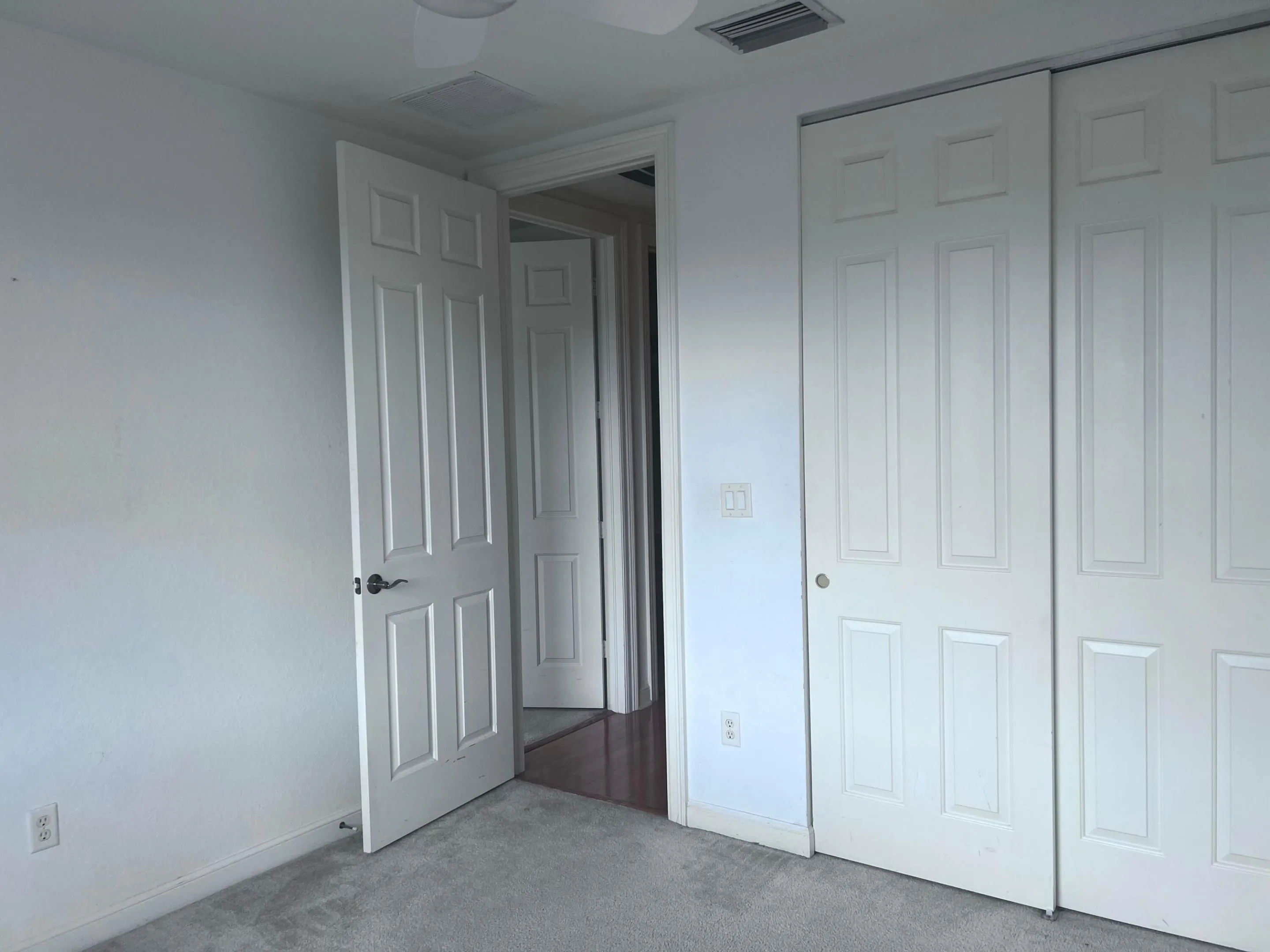960 MILLBRAE Court #6