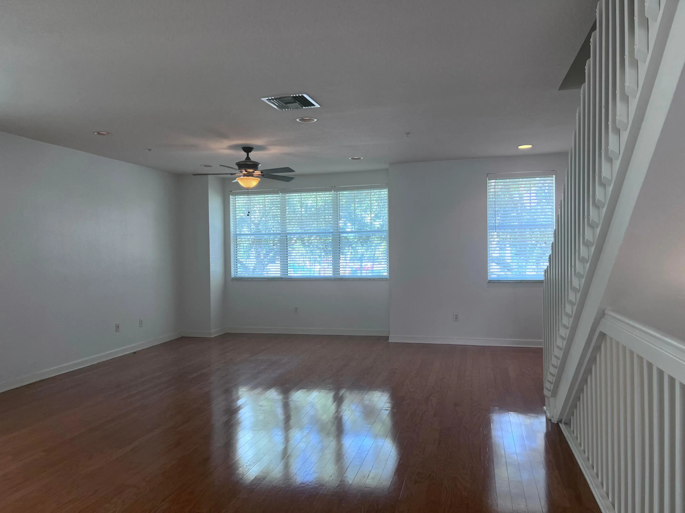 960 MILLBRAE Court #6
