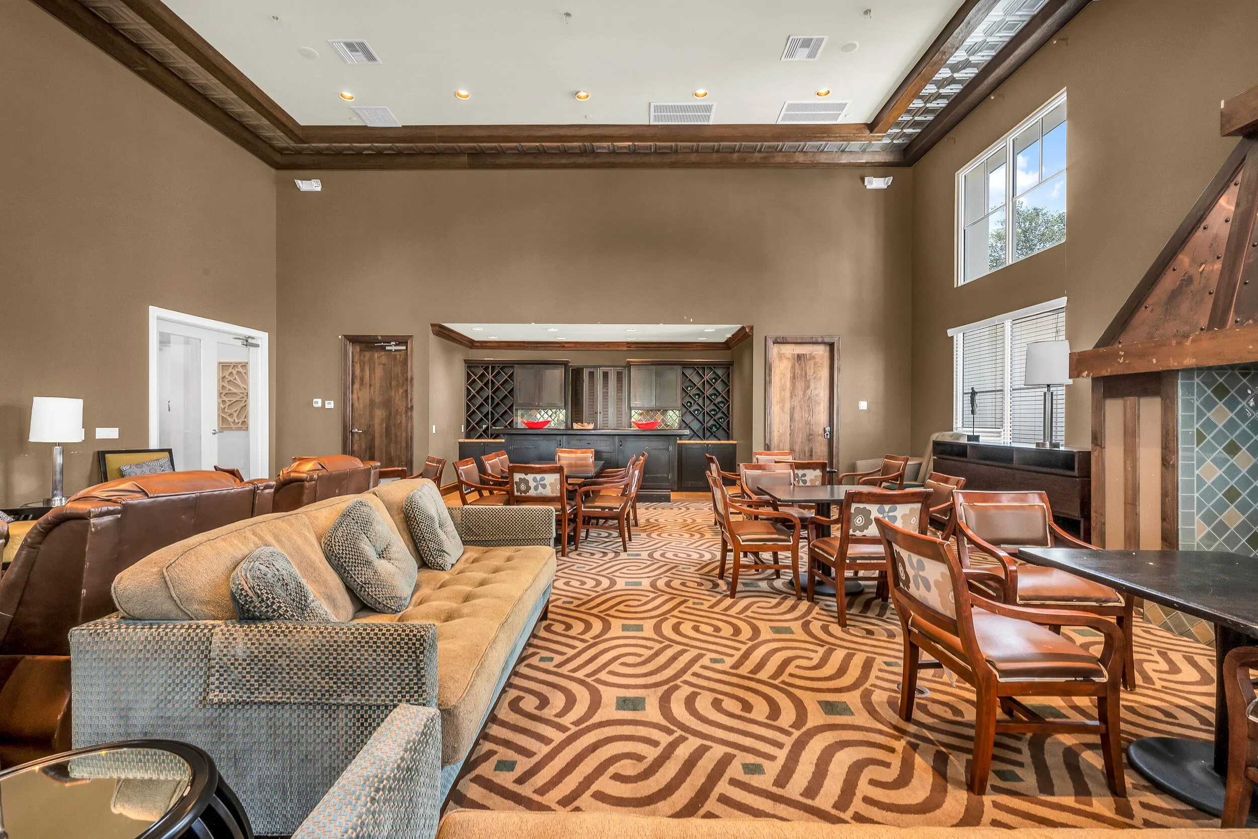 960 MILLBRAE Court #6