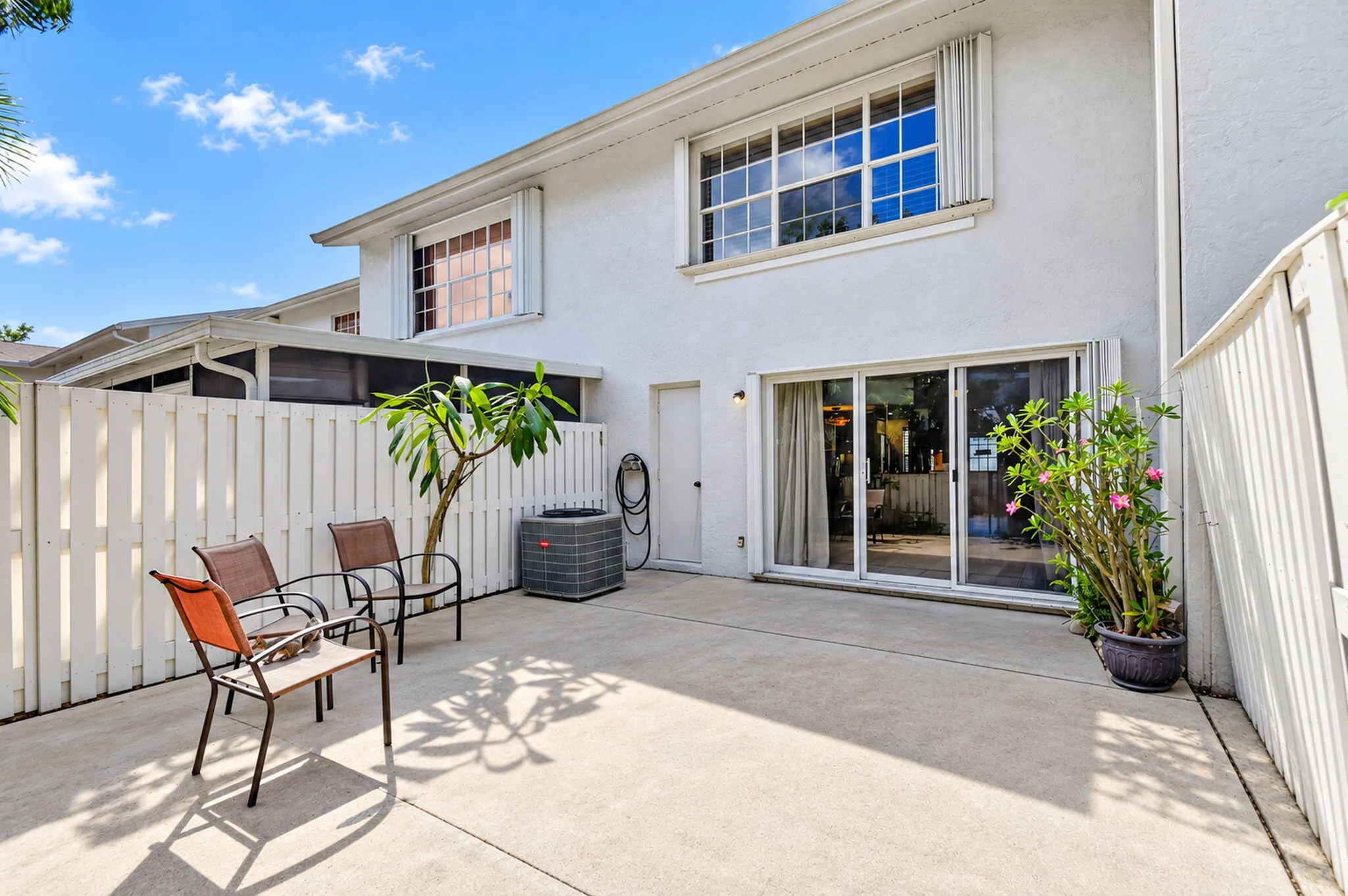 216 FOXTAIL Drive #B