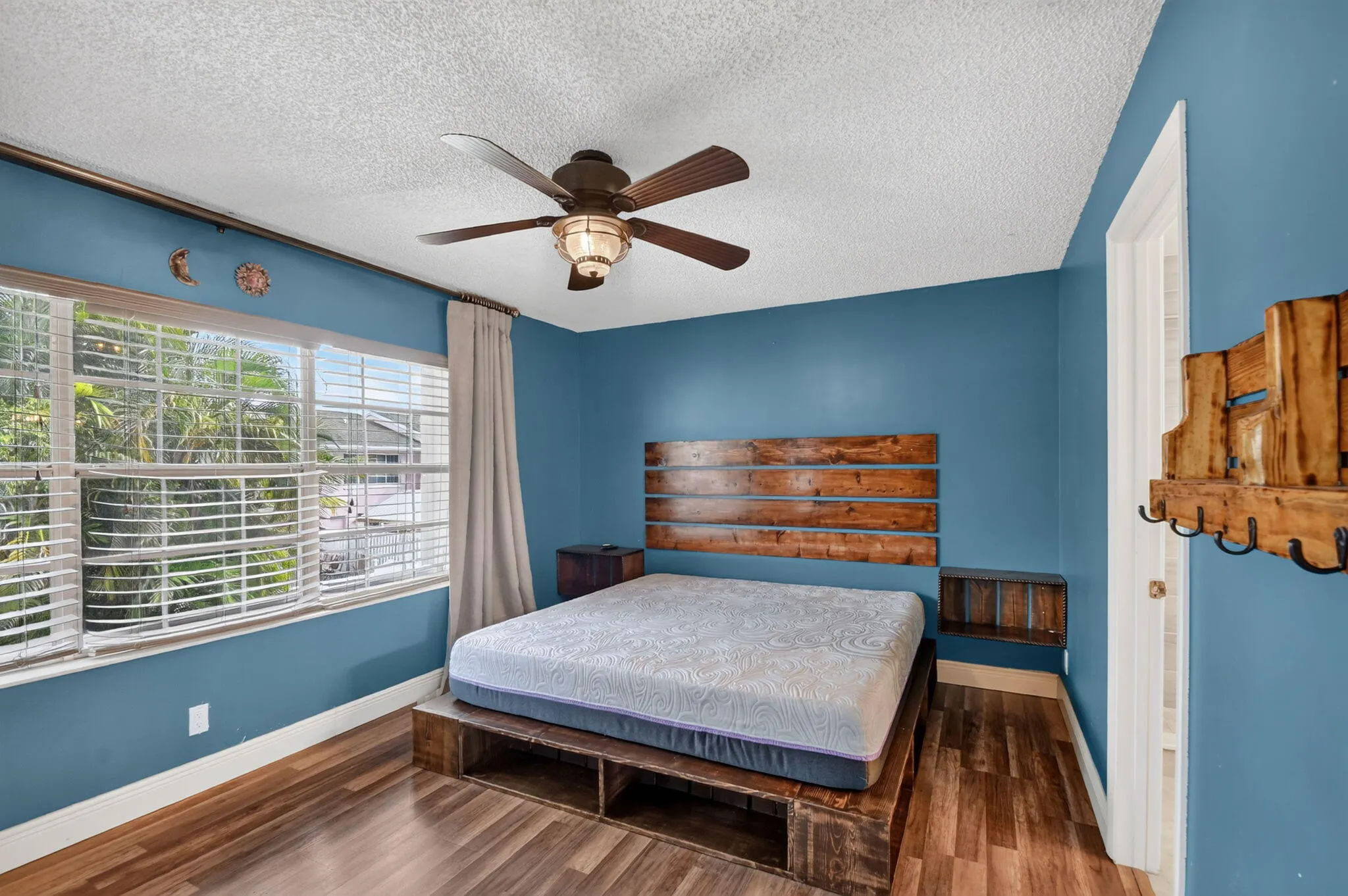 216 FOXTAIL Drive #B
