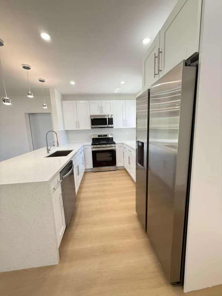 726 S 11TH Street