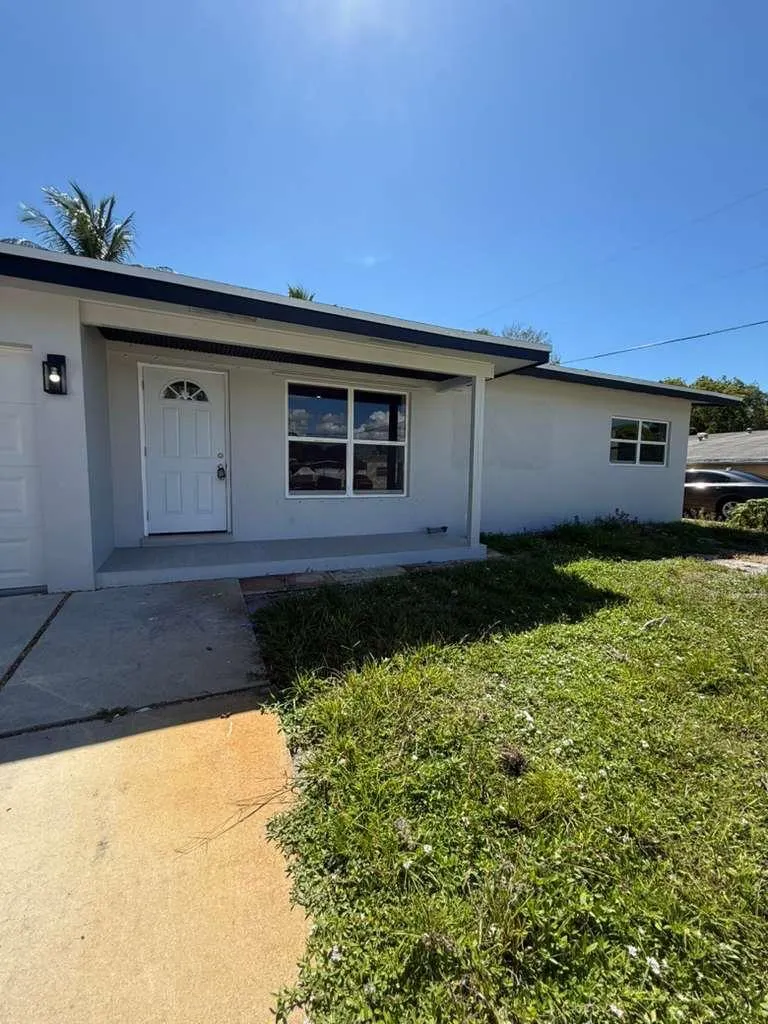 726 S 11TH Street