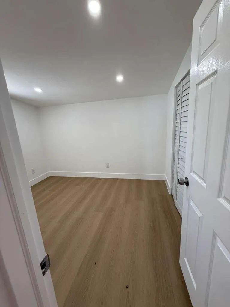 726 S 11TH Street