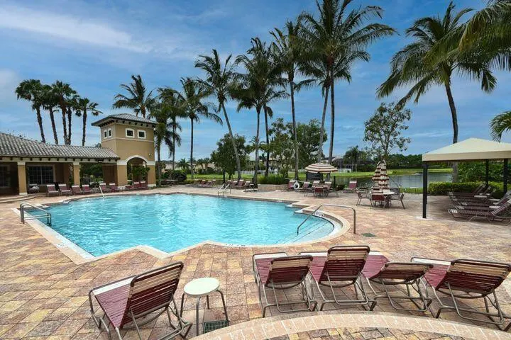 15646 Messina Isle Court