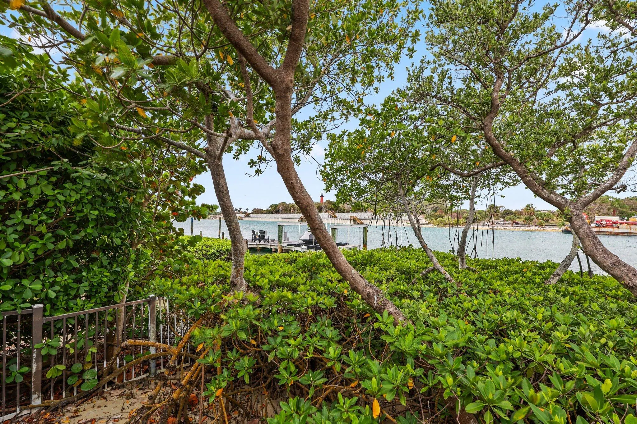 122 Lighthouse Drive