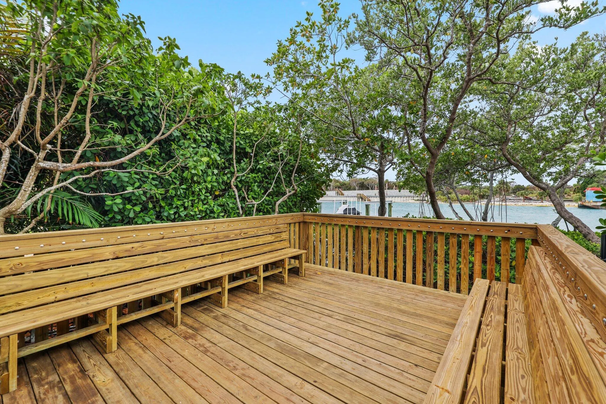 122 Lighthouse Drive