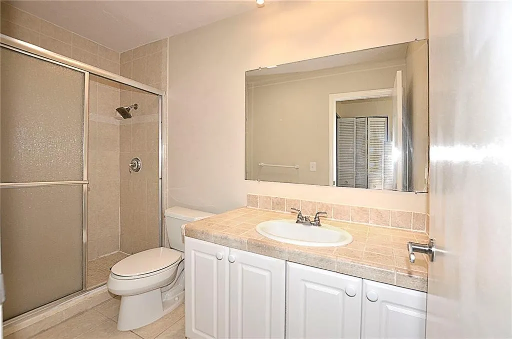 1901 INDIAN RIVER Boulevard #212