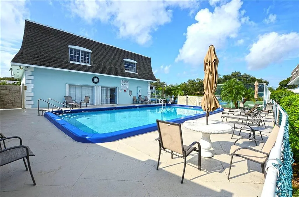 1901 INDIAN RIVER Boulevard #212