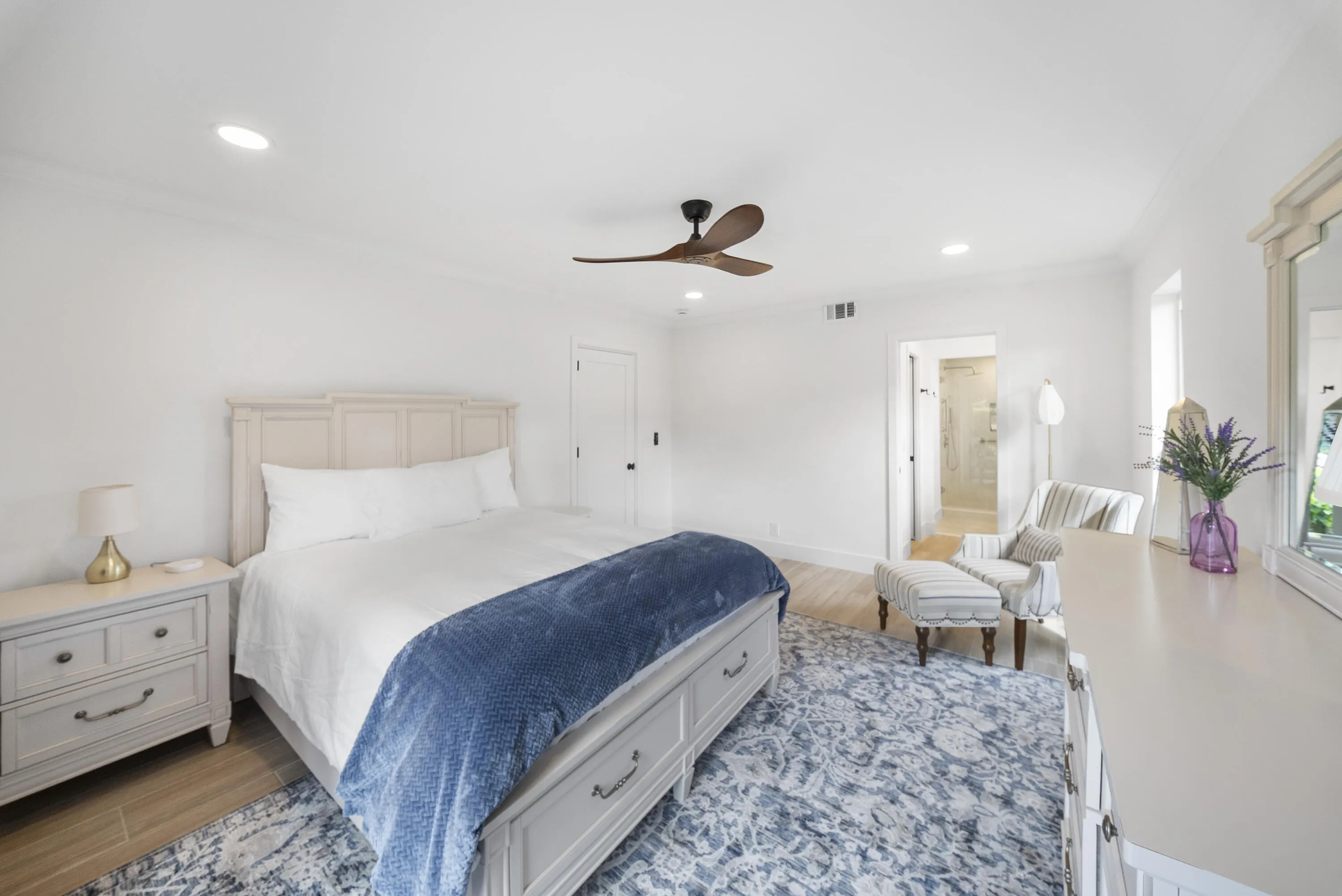 1373 LANDS END Road