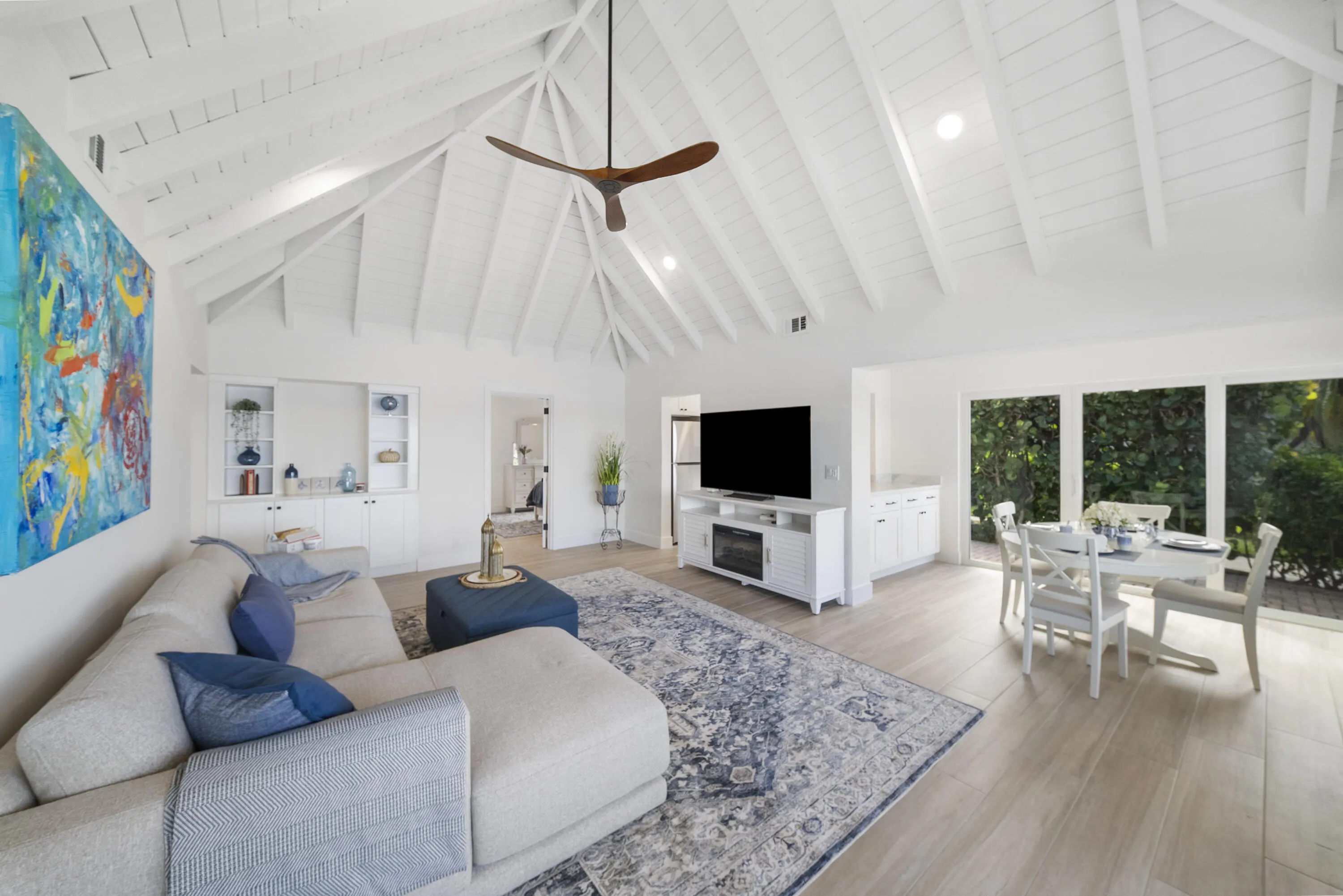 1373 LANDS END Road