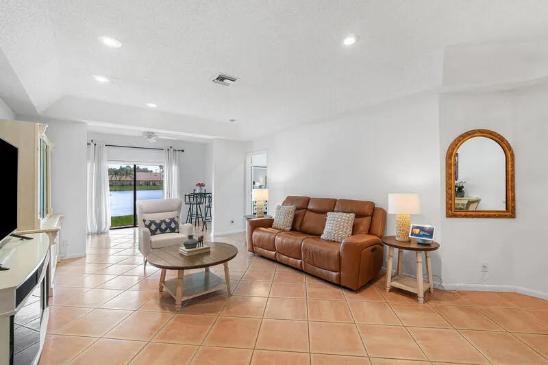 8338 SPRINGLAKE Drive
