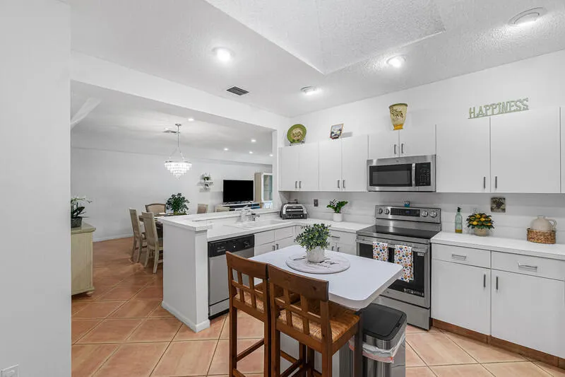 8338 SPRINGLAKE Drive