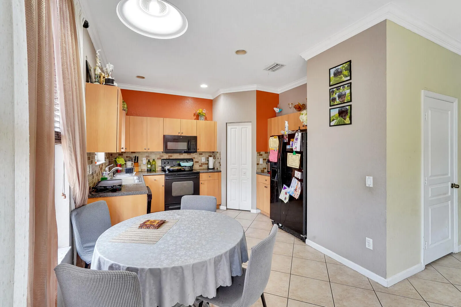 5461 QUEENSHIP Court