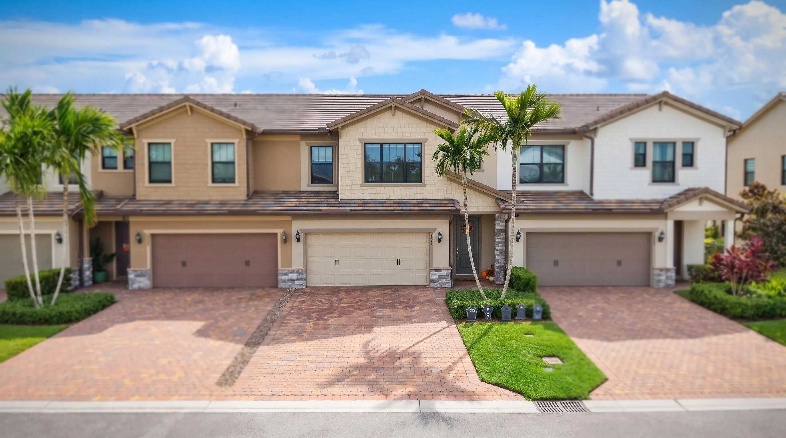 8283 REARING Lane