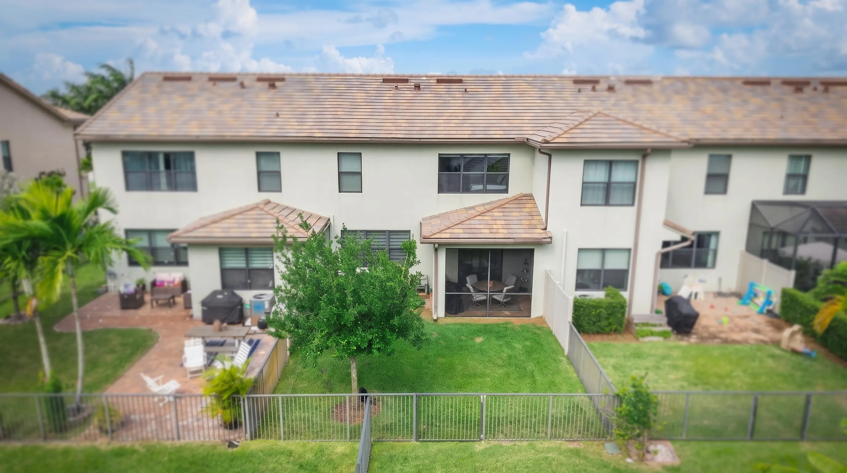 8283 REARING Lane