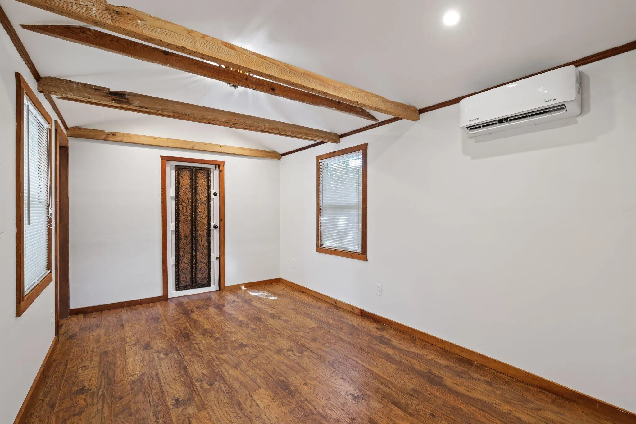 42 Palm Square