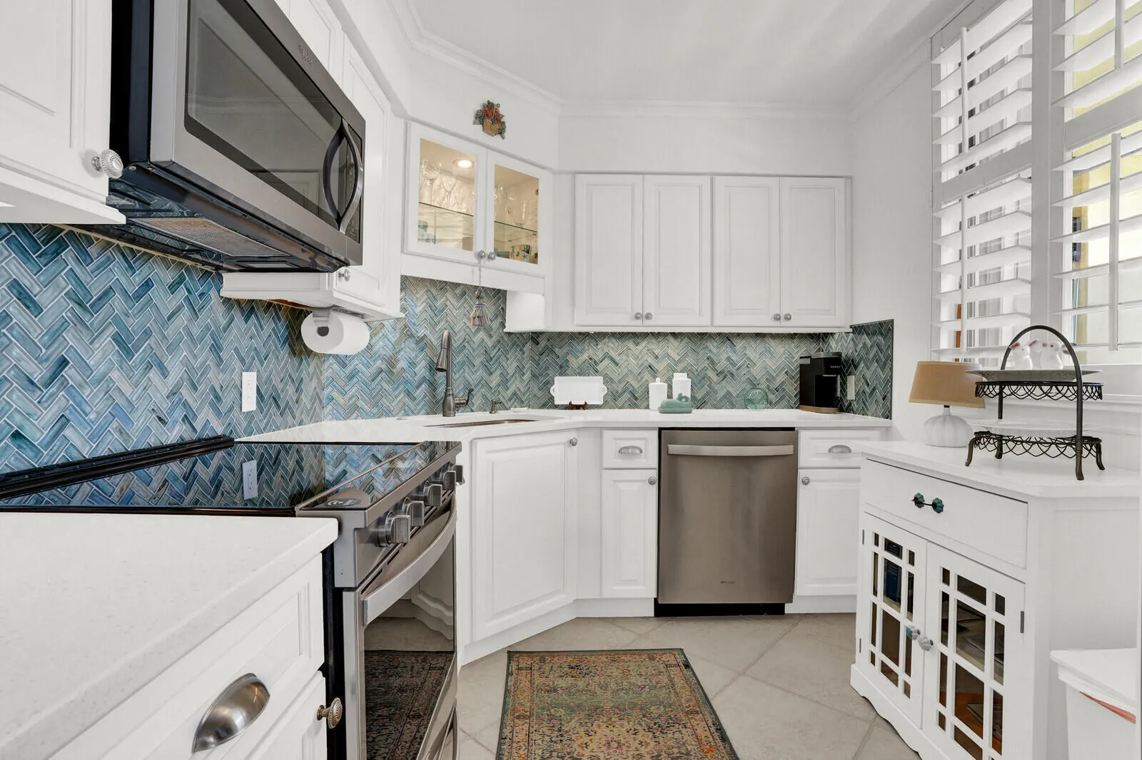 132 LAKESHORE Drive #617