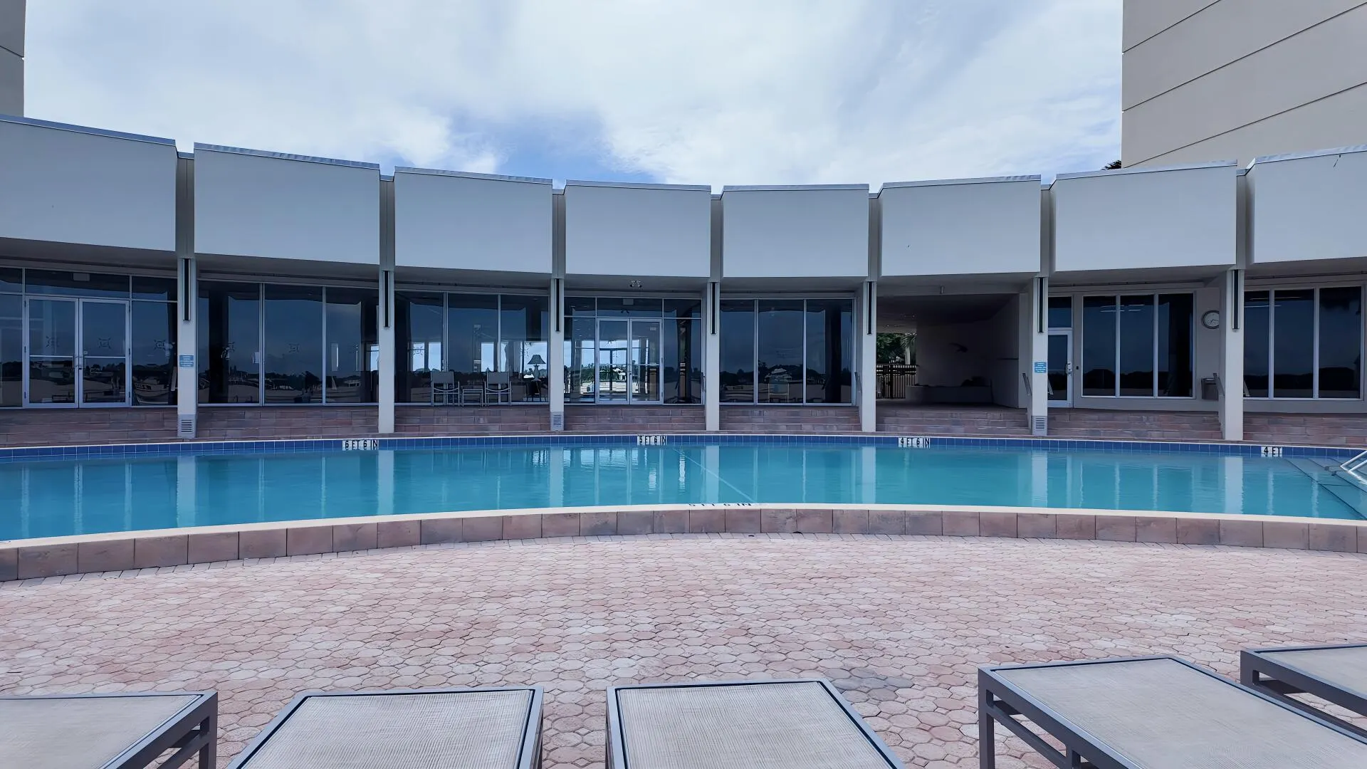 132 LAKESHORE Drive #617