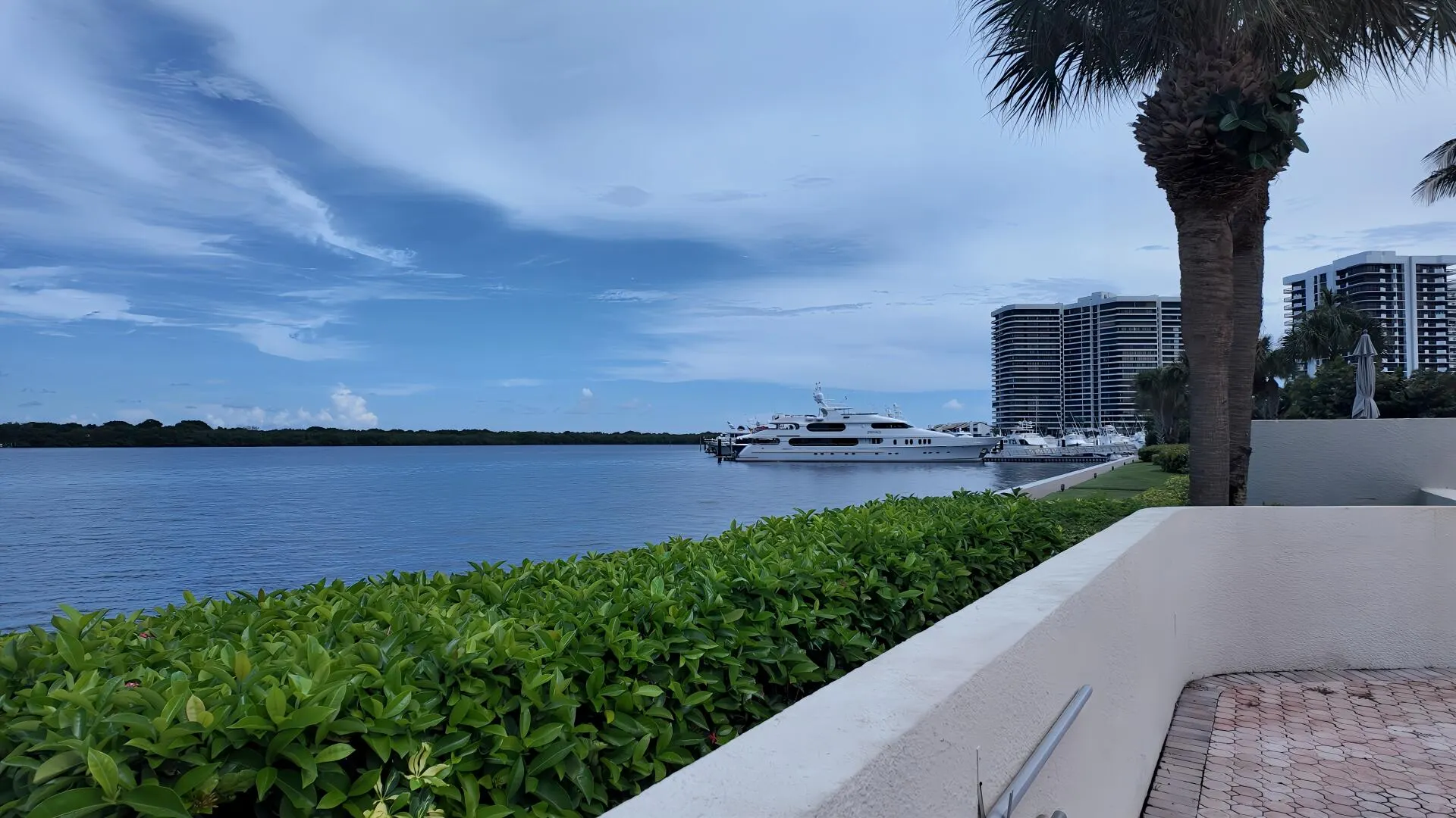 132 LAKESHORE Drive #617