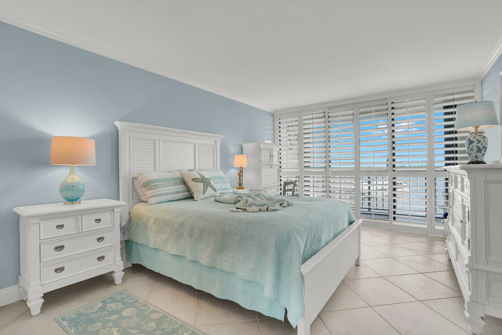 132 LAKESHORE Drive #617
