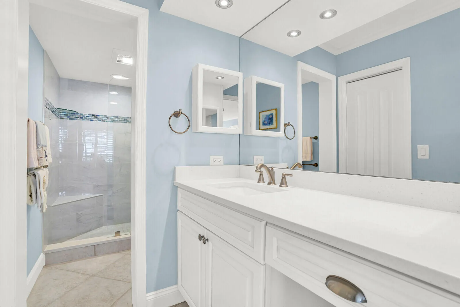 132 LAKESHORE Drive #617