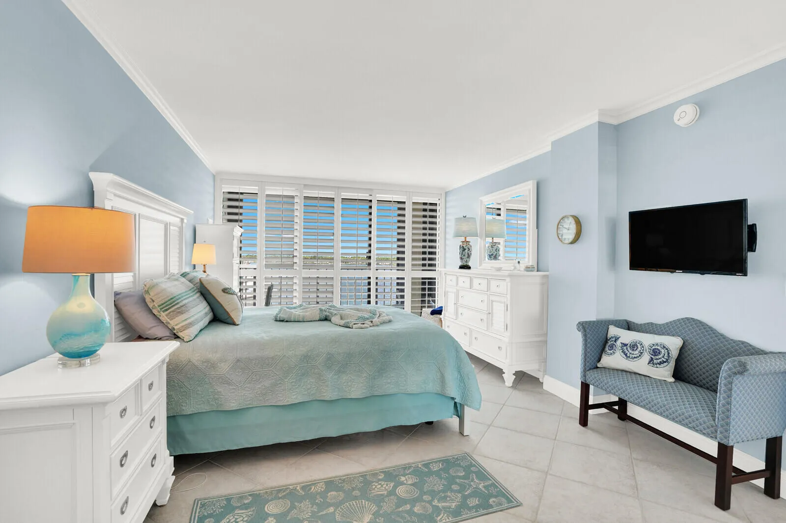 132 LAKESHORE Drive #617