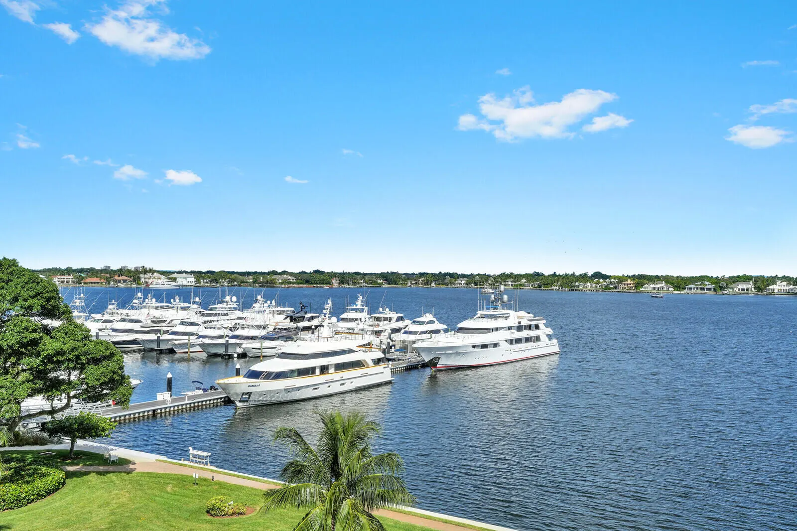 132 LAKESHORE Drive #617