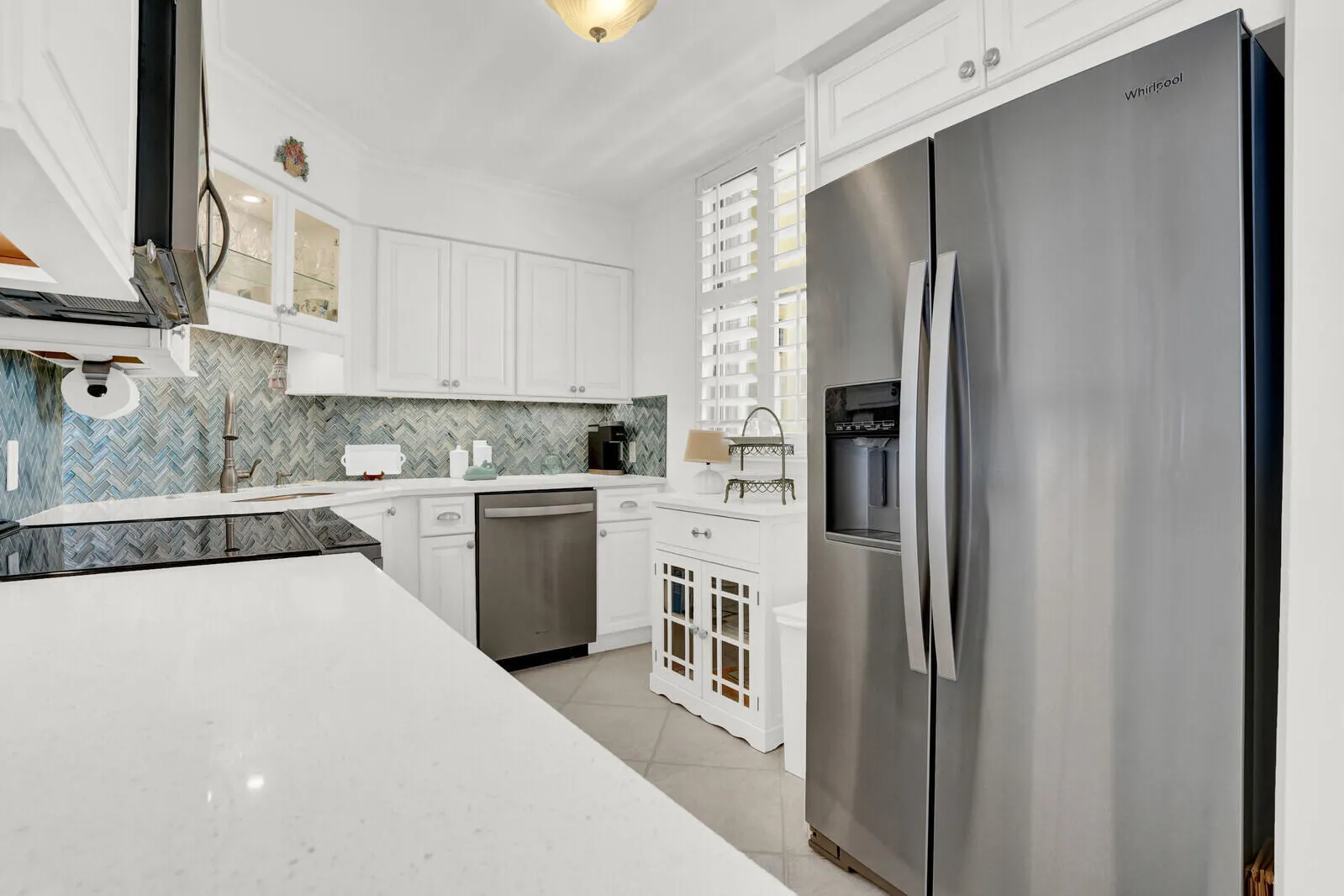 132 LAKESHORE Drive #617