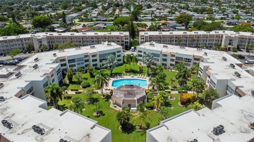 6770 Royal Palm Boulevard #305L