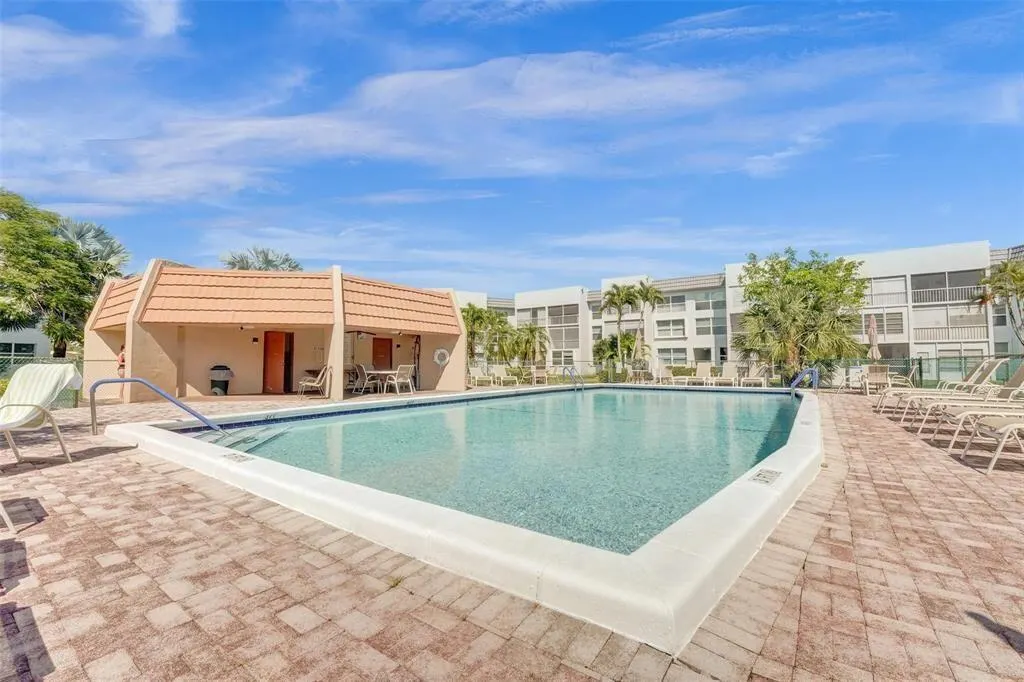 6770 Royal Palm Boulevard #305L
