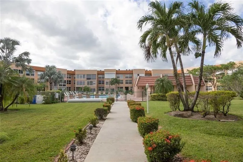 6770 Royal Palm Boulevard #305L