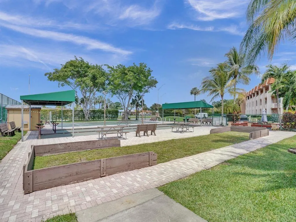 6770 Royal Palm Boulevard #305L