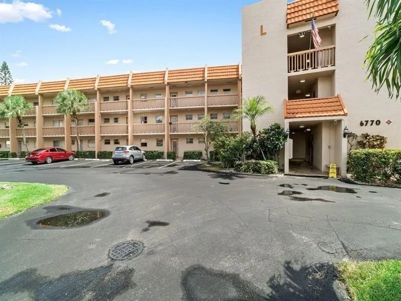6770 Royal Palm Boulevard #305L