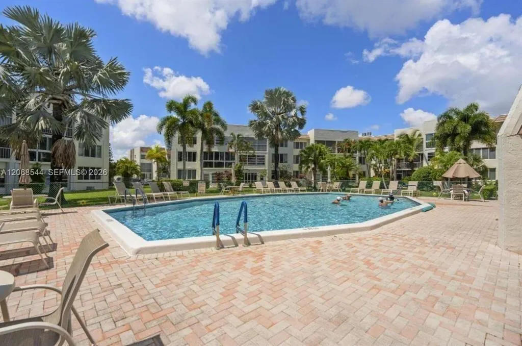 6770 Royal Palm Boulevard #305L