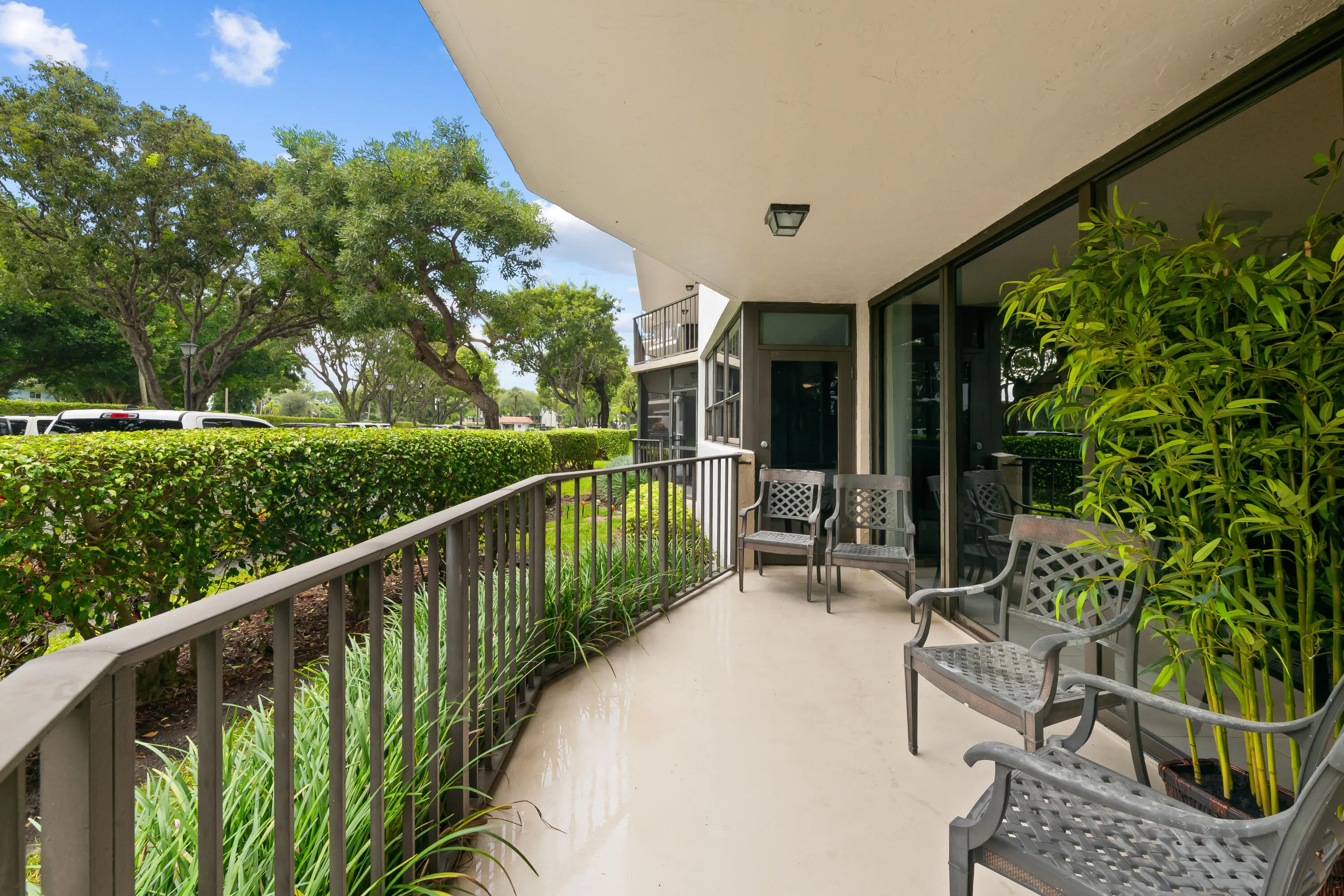 859 Jeffery Street #1090
