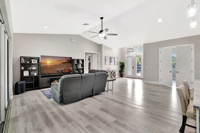10231 176th Lane N