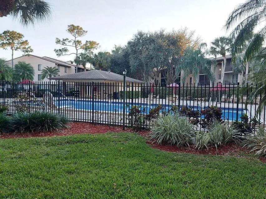 202 FOXTAIL Drive #F3