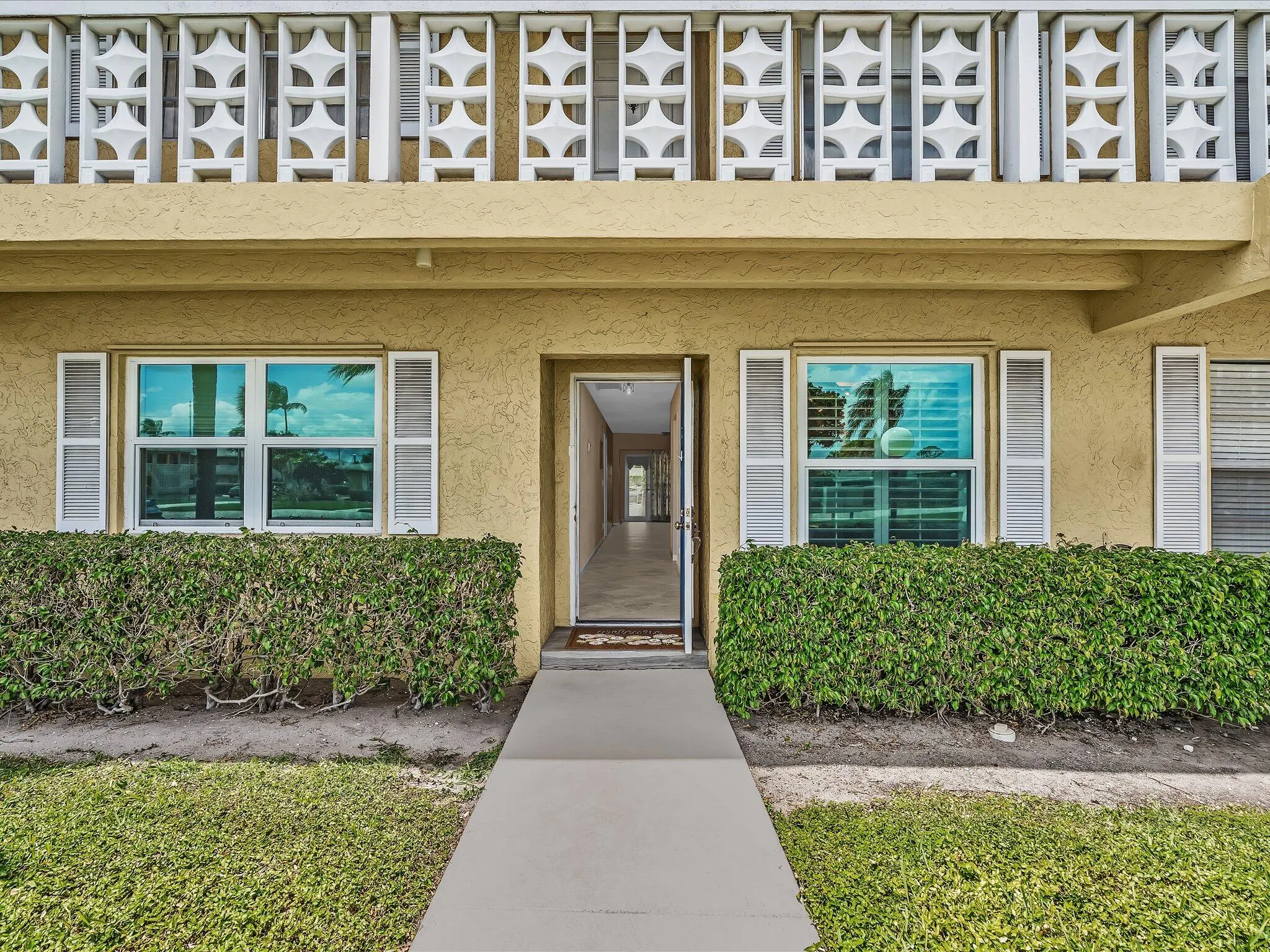 1151 CALAMONDIN Terrace #103