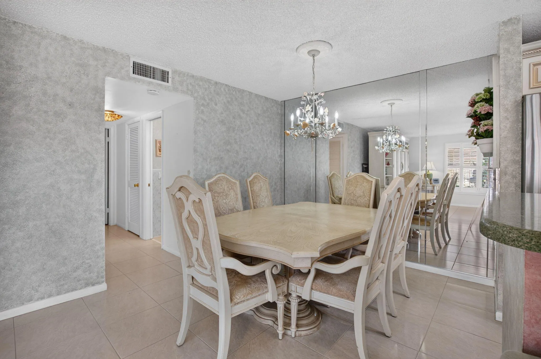 3250 PARK Lane #43A
