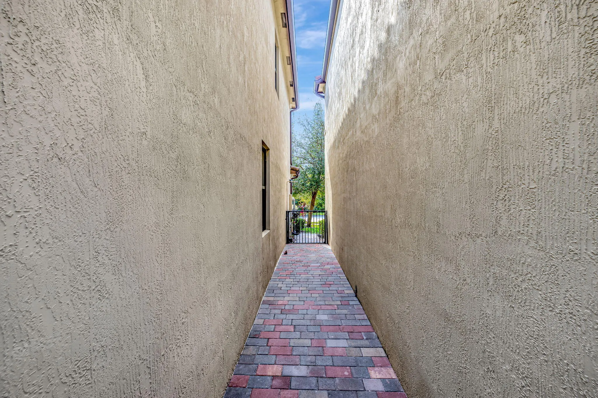 4729 NW 59th Street