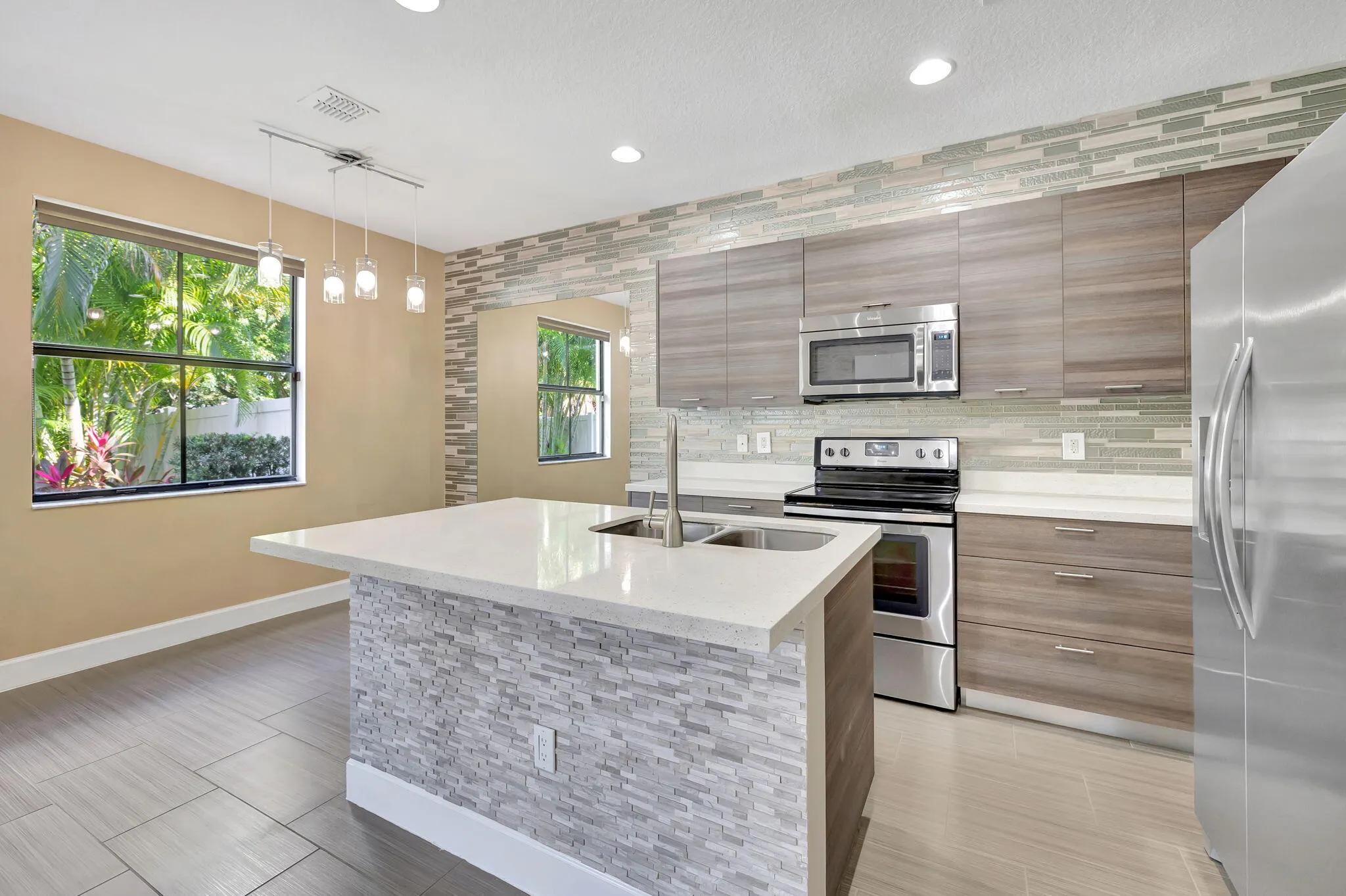 4729 NW 59th Street