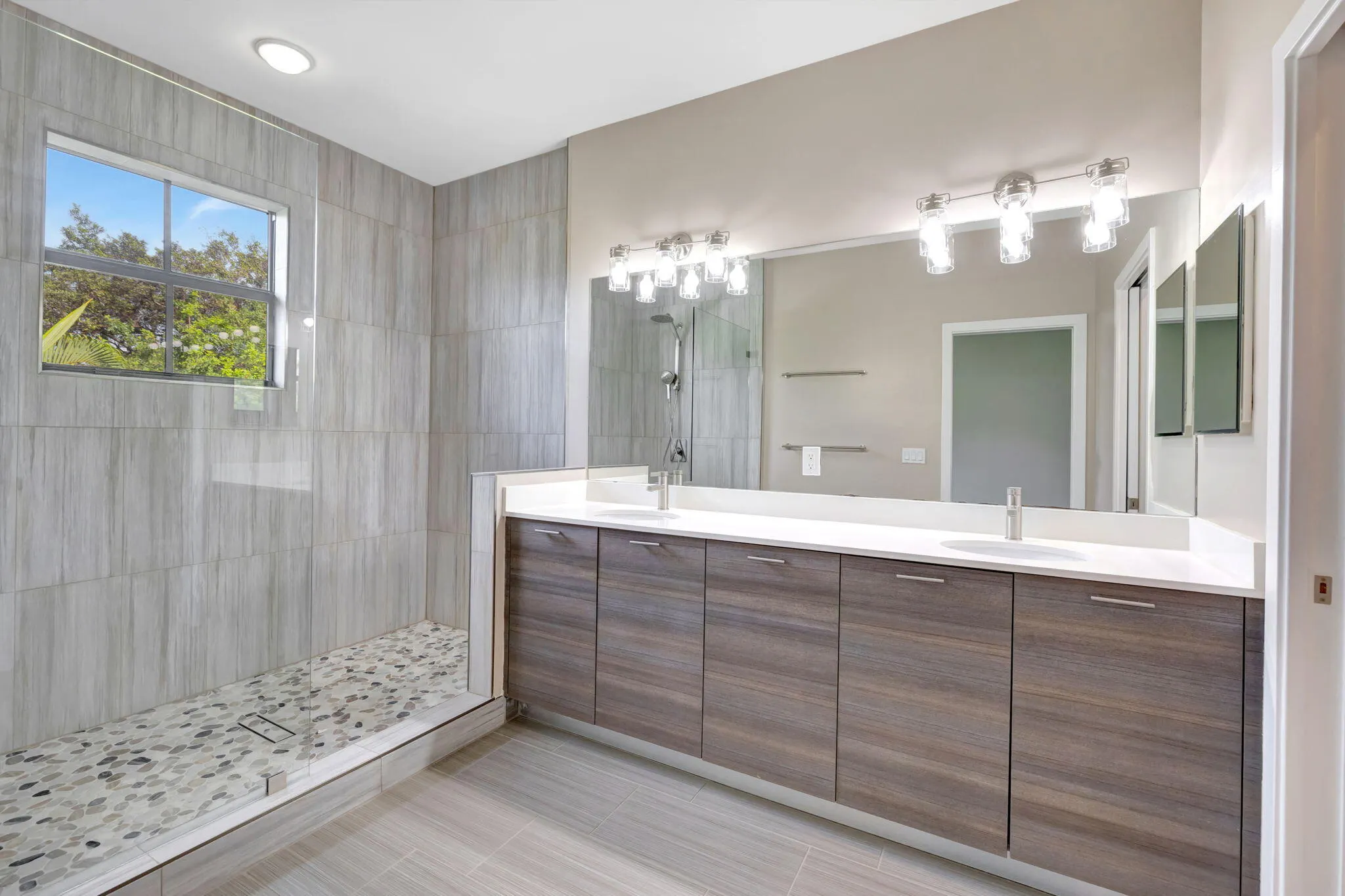 4729 NW 59th Street
