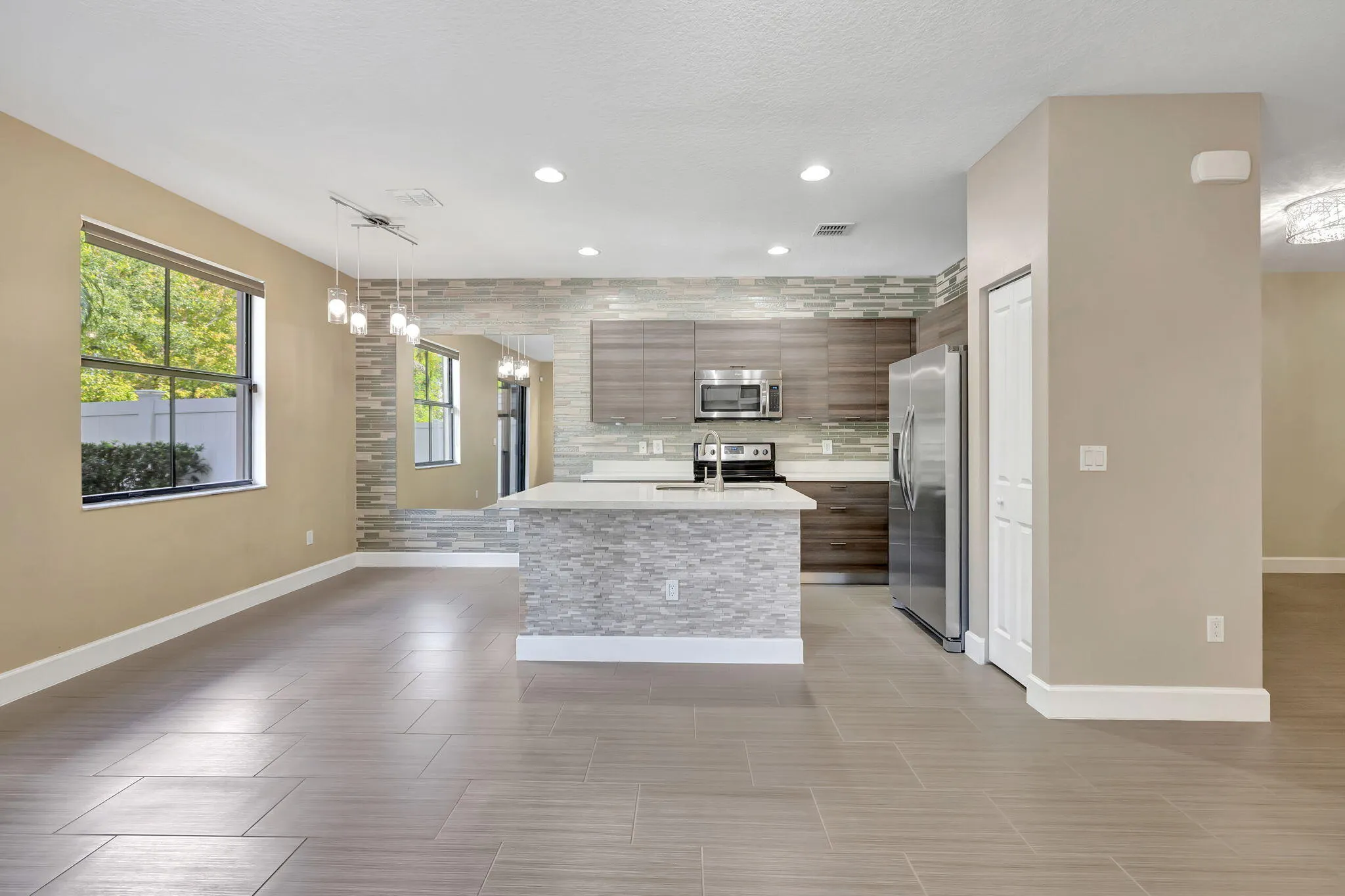 4729 NW 59th Street