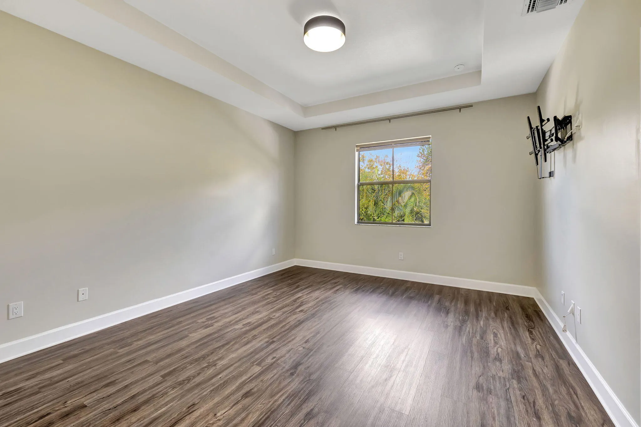 4729 NW 59th Street