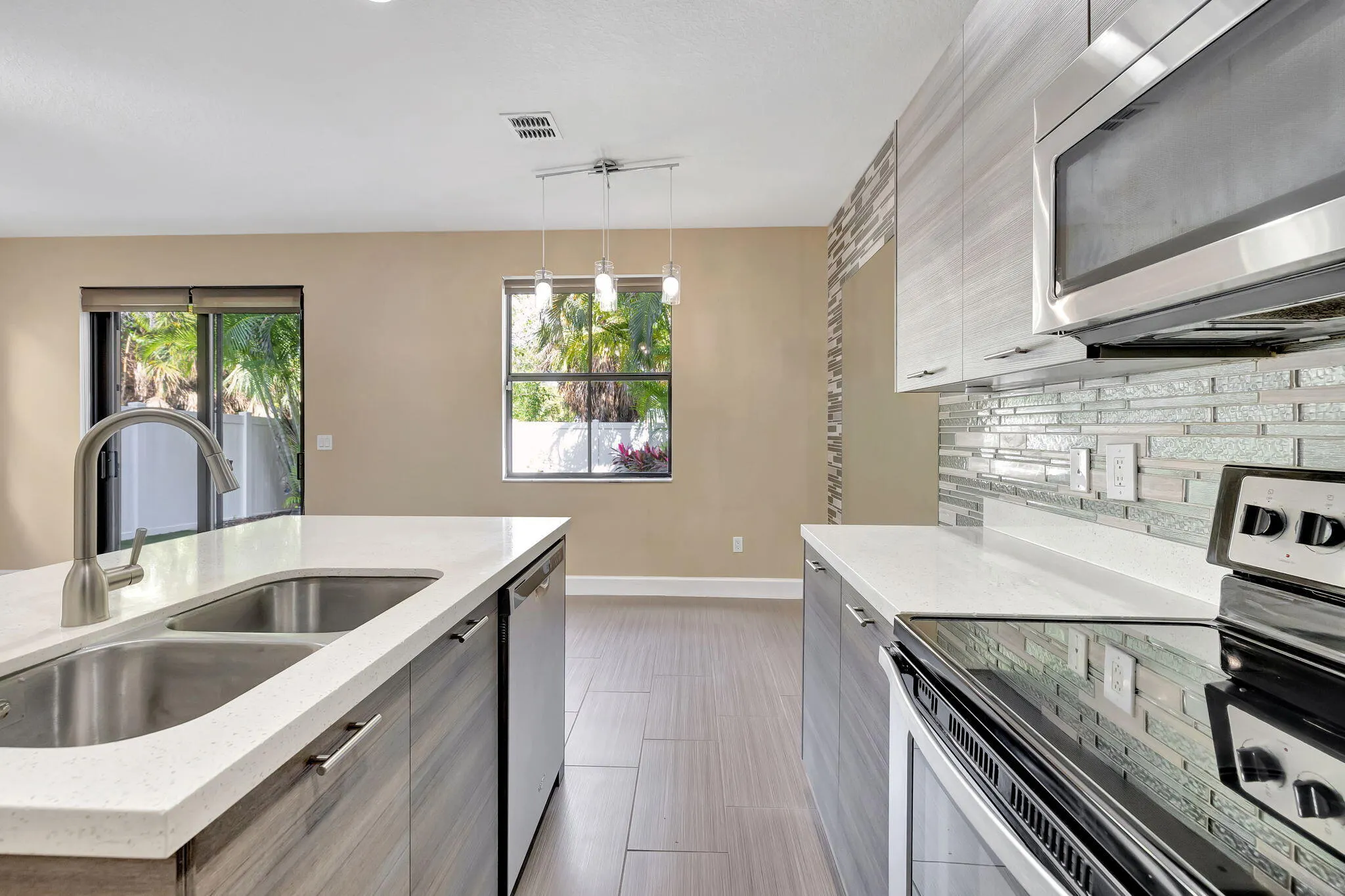 4729 NW 59th Street