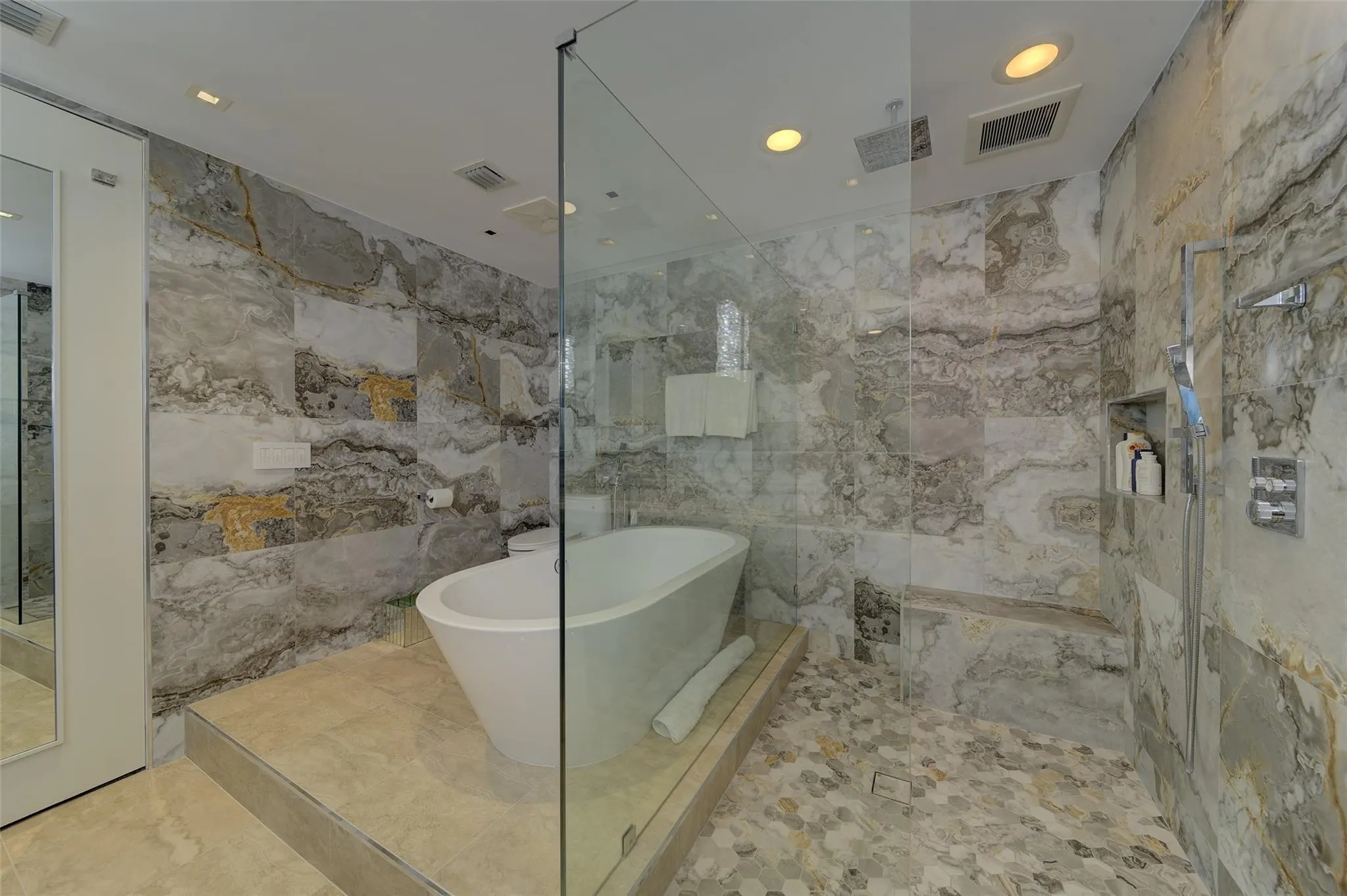 1 N Fort Lauderdale Beach Blvd, #1906