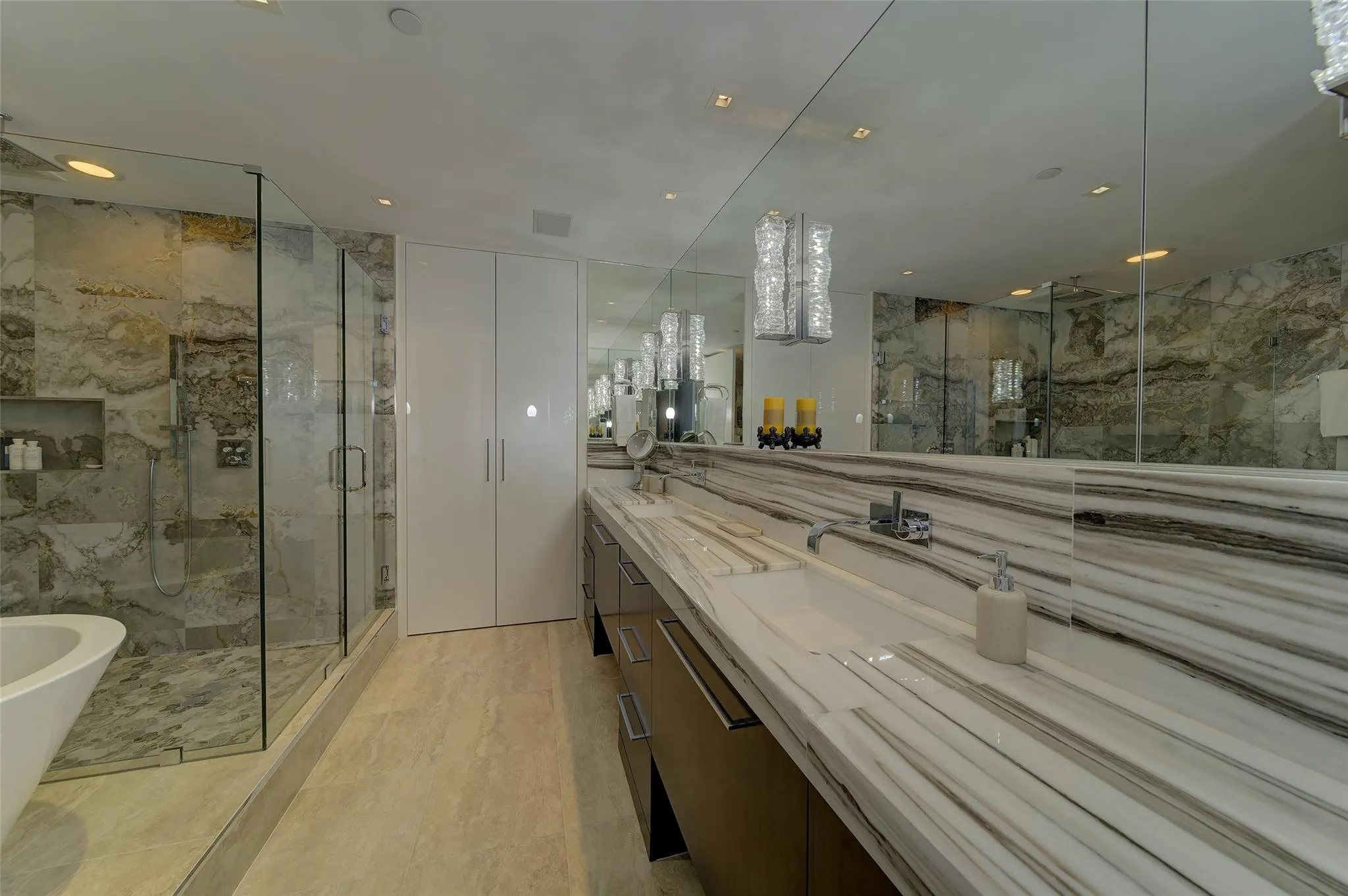 1 N Fort Lauderdale Beach Blvd, #1906